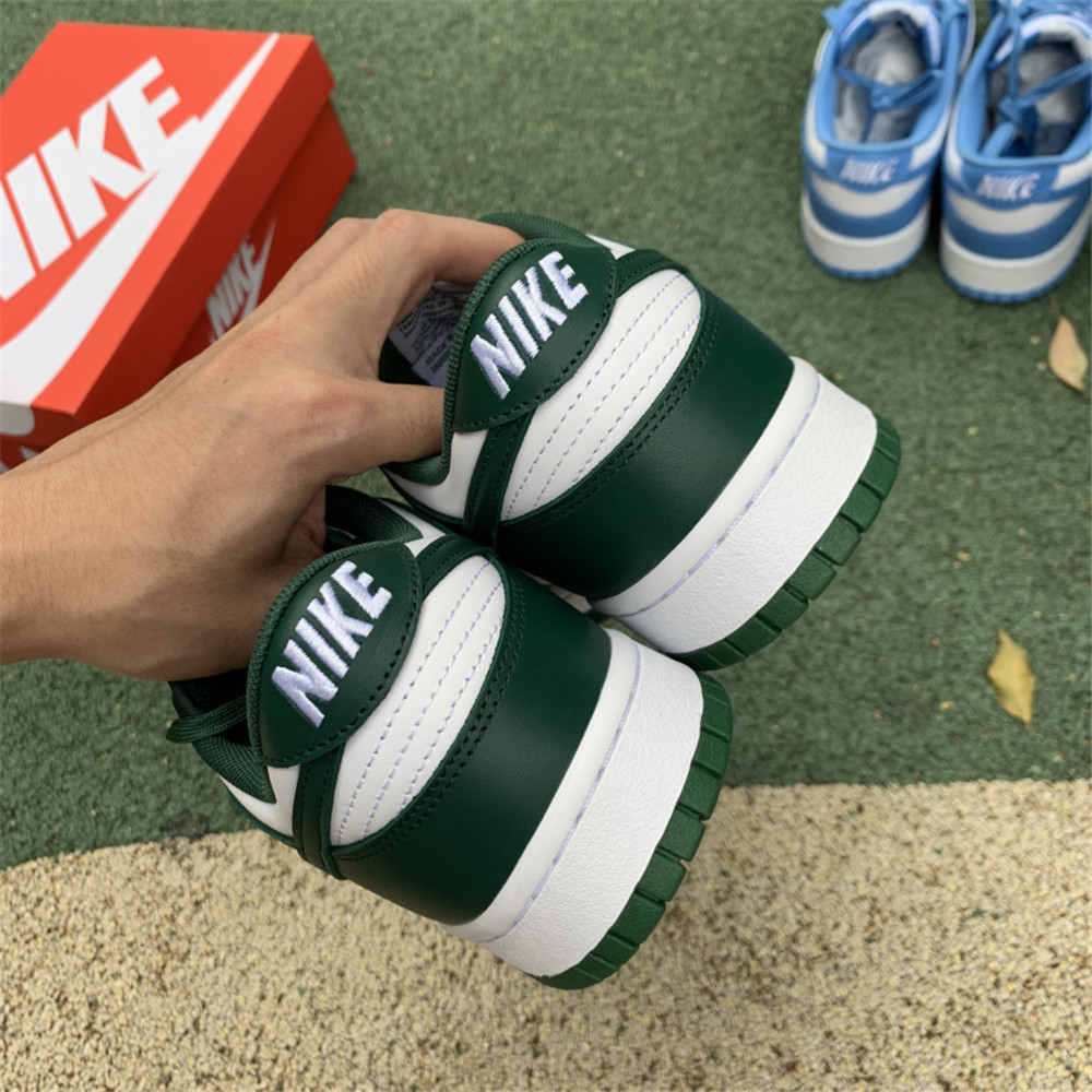Nike Dunk Low Team Green Sneaker - 
