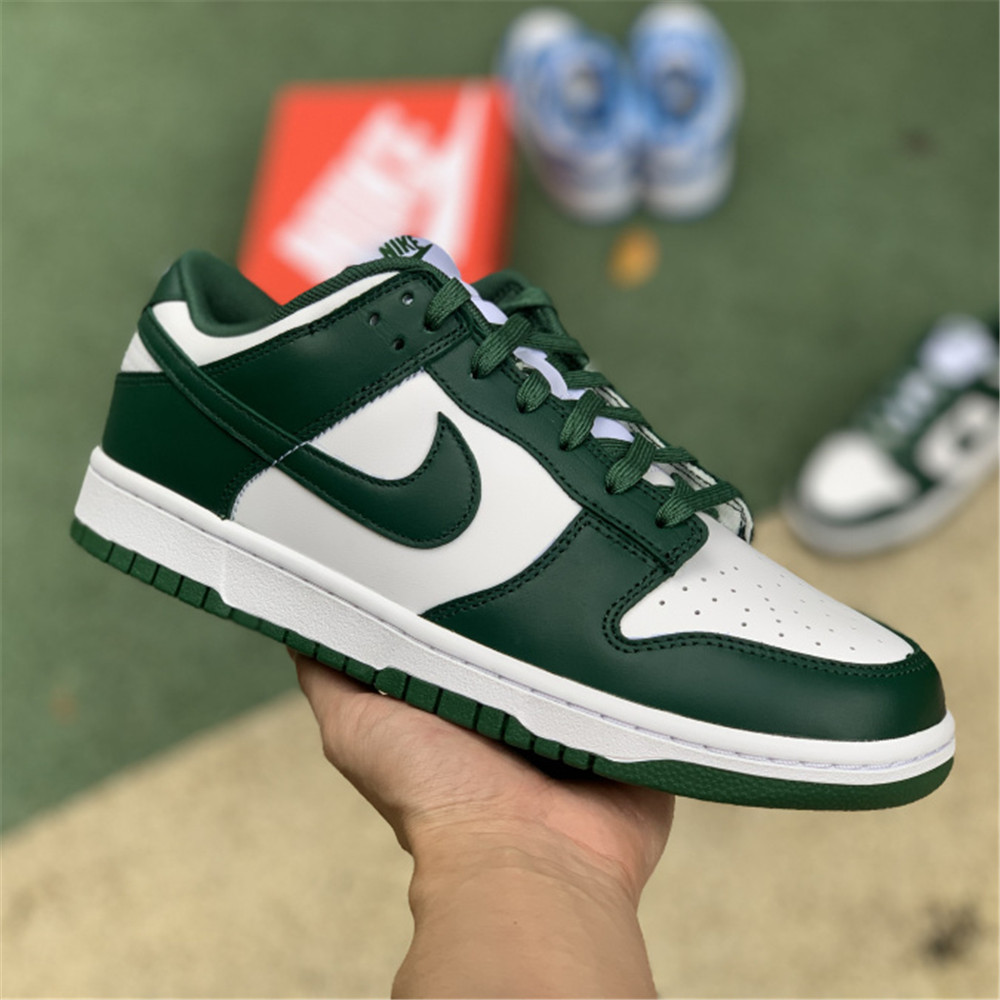 Nike Dunk Low Team Green Sneaker - 