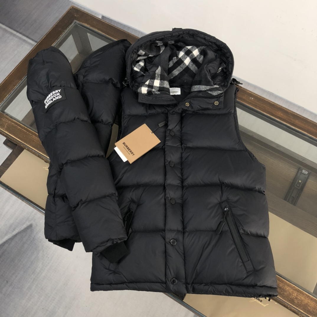 Burberry Logo Print Down Jacket - 