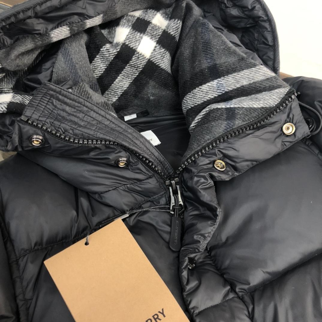 Burberry Logo Print Down Jacket - 
