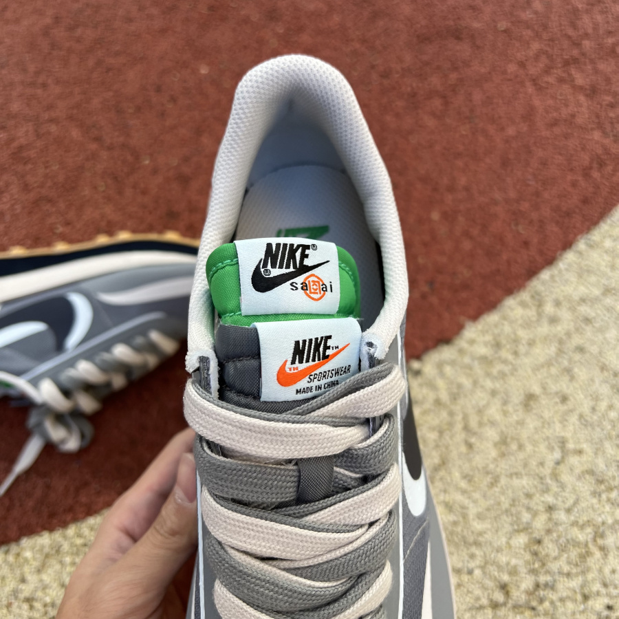 Clot X Sacai X Nike Waffle DH3114-001 - 
