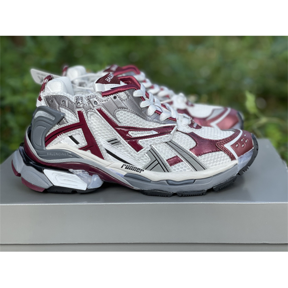 Balenciaga Runner Sneaker In Burgundy - 
