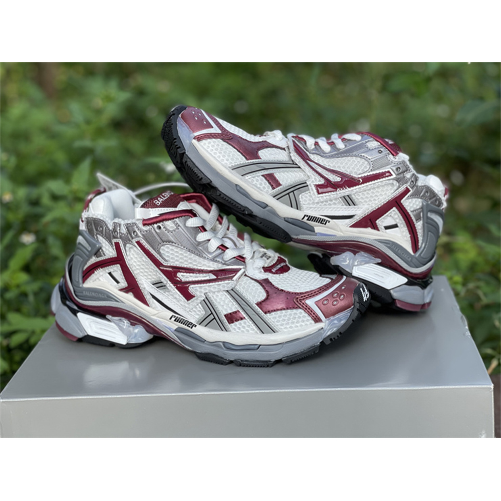 Balenciaga Runner Sneaker In Burgundy - 