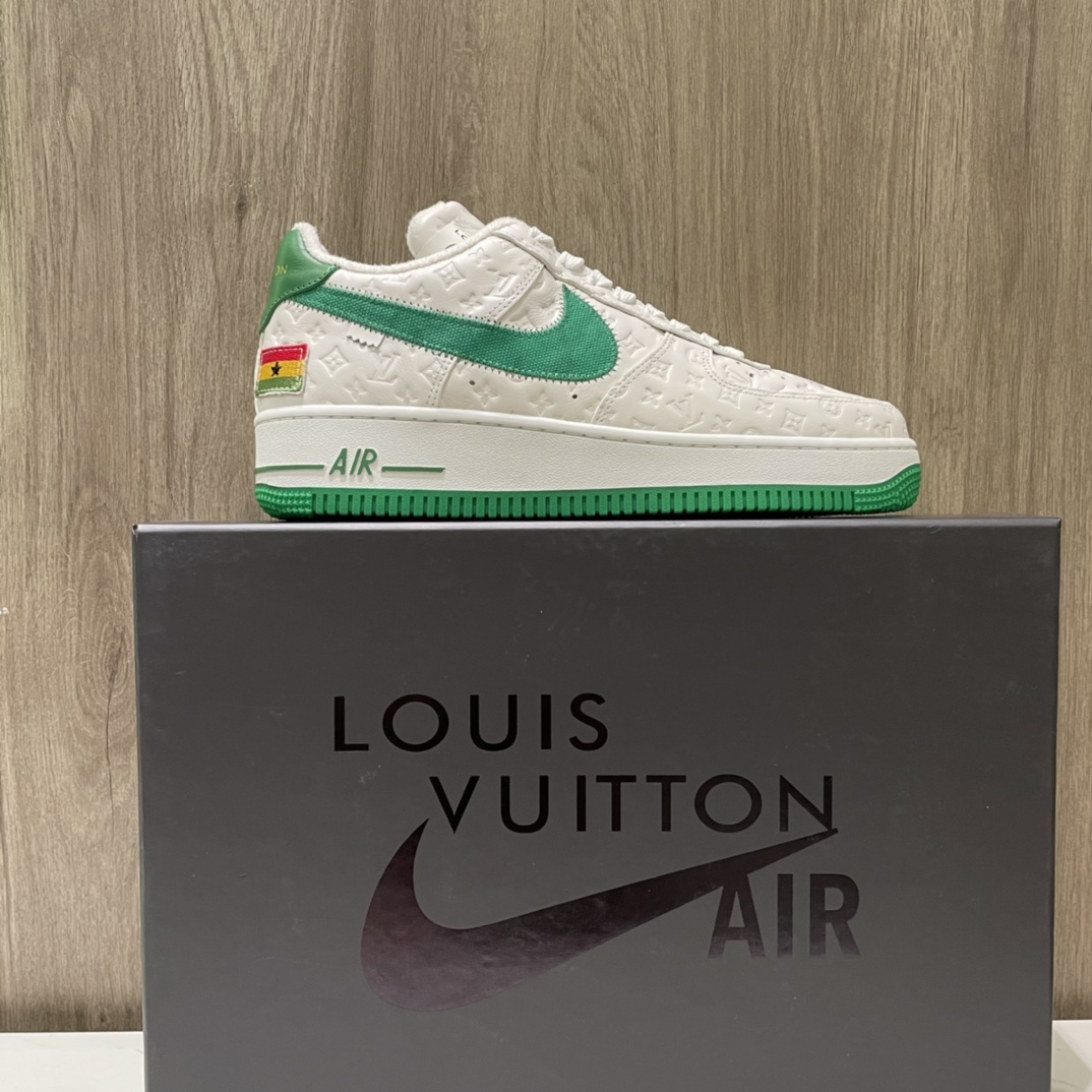 Louis Vuitton X Nike Air Force 1 Sneaker In White - 