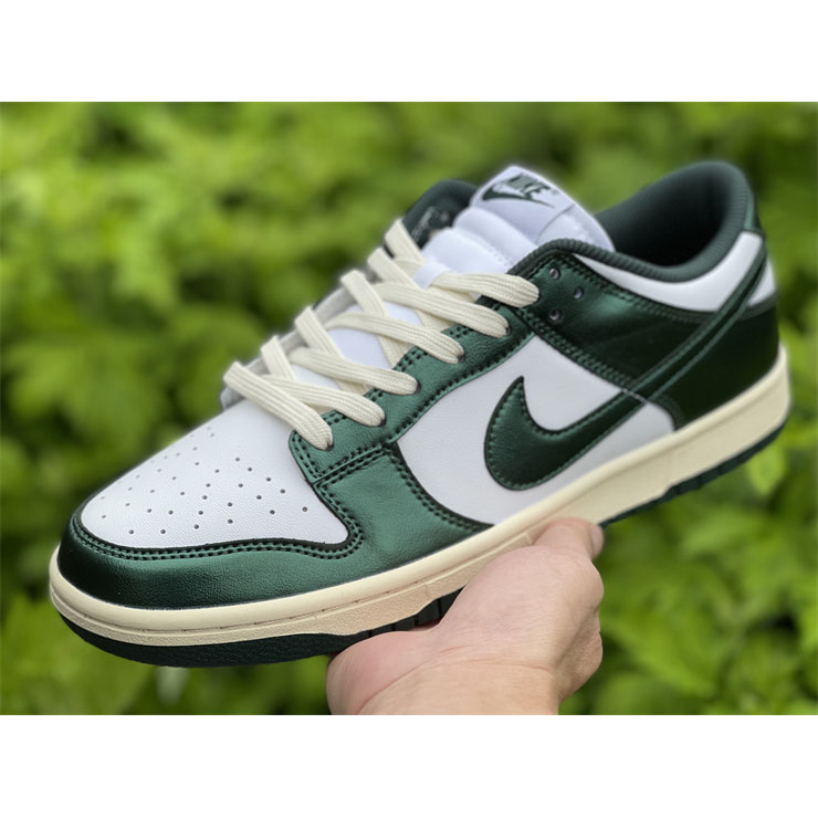 Nike Dunk Low “Vintage Green” Sneaker DQ8580-100 - DesignerGu