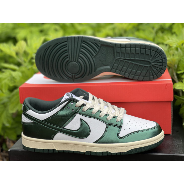 Nike Dunk Low “Vintage Green” Sneaker DQ8580-100 - DesignerGu