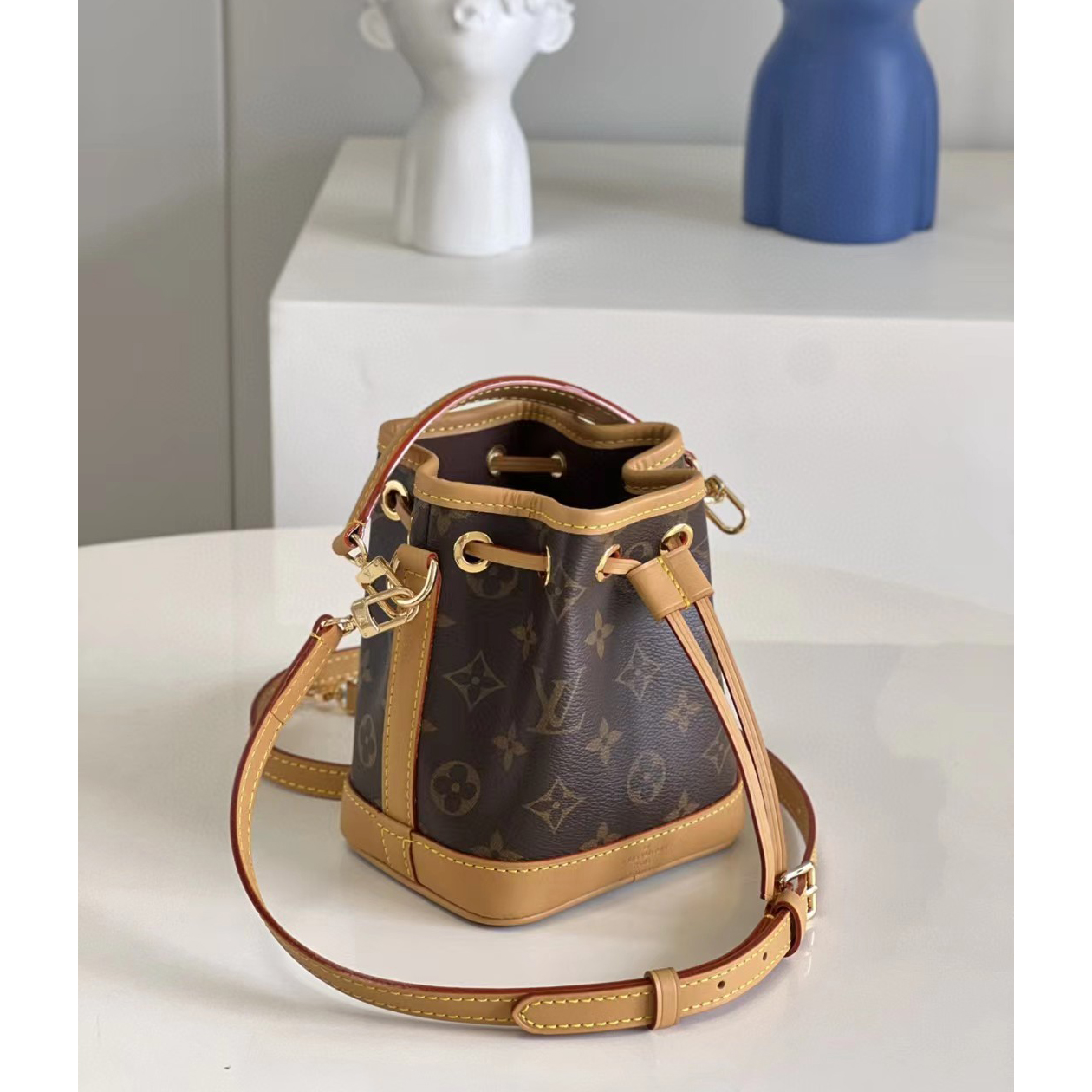 Louis Vuitton Nano  Noe Bag(13-16-10CM) - 