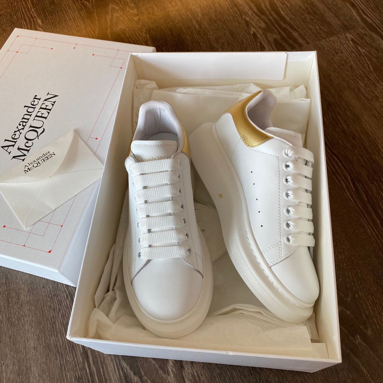 Alexander Mqueen Men's Oversized Metalic Leather Platform Sneakers - DesignerGu
