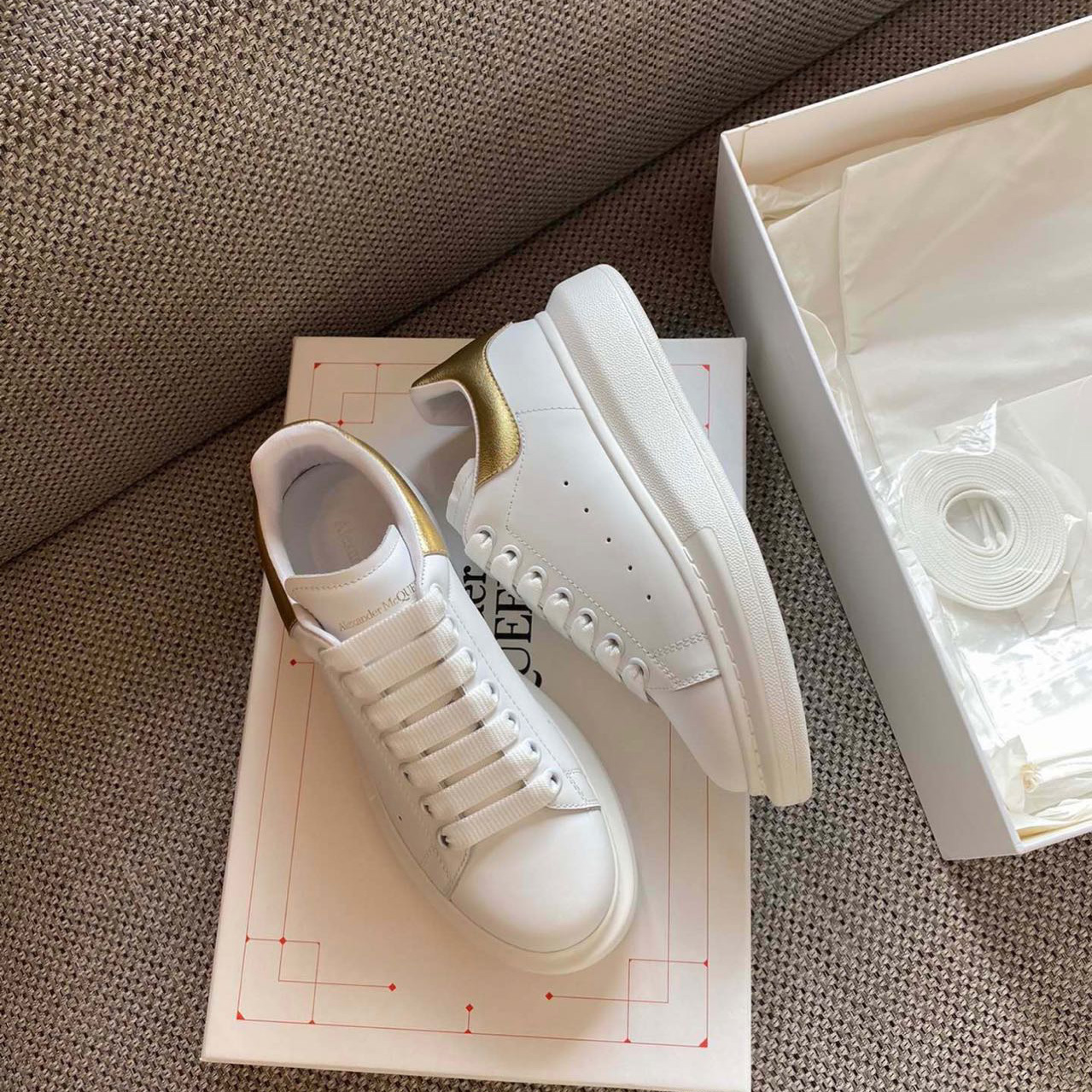 Alexander Mqueen Men's Oversized Metalic Leather Platform Sneakers - DesignerGu