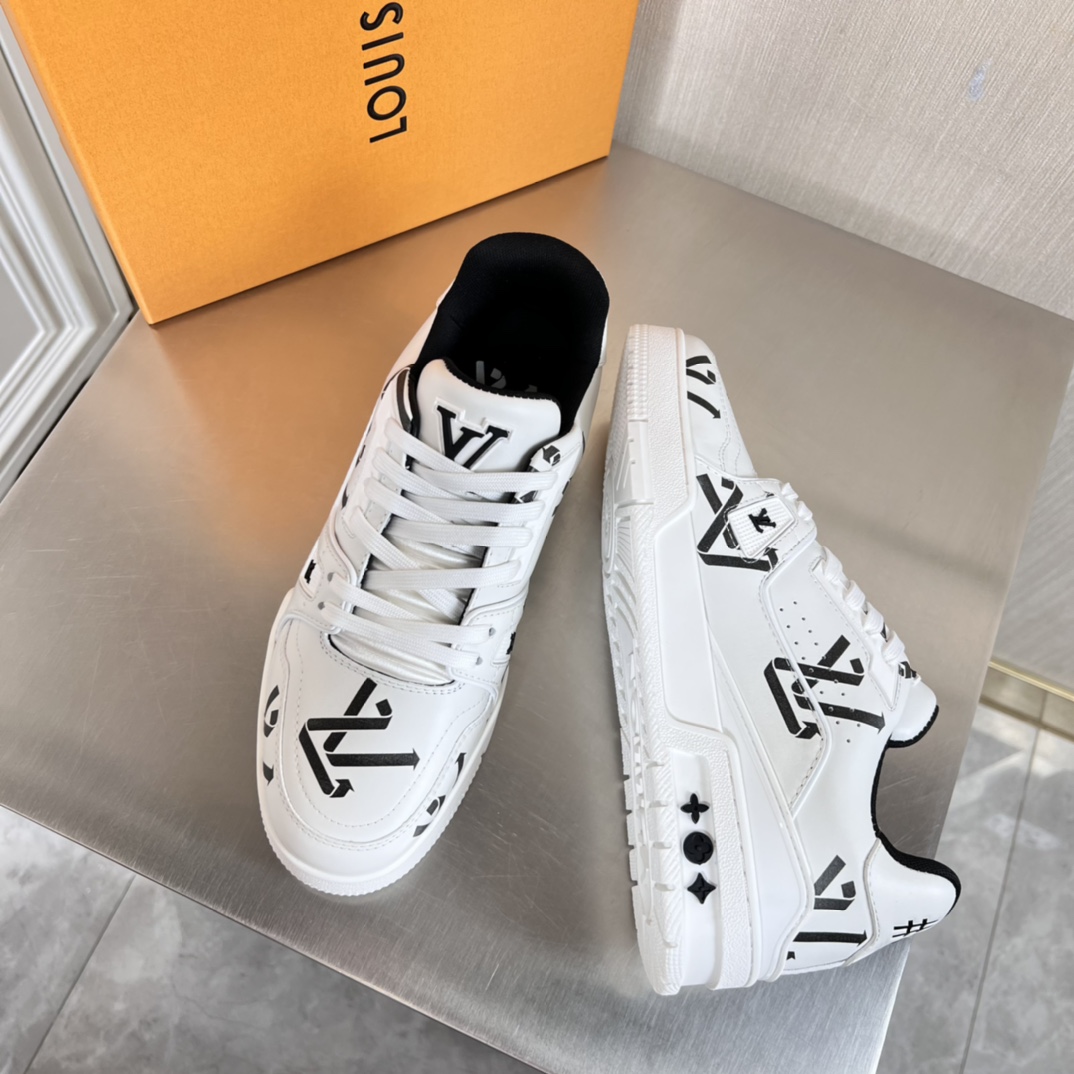 Louis Vuitton LV Trainer Sneaker    (Upon uk size)   1AAGXZ - 