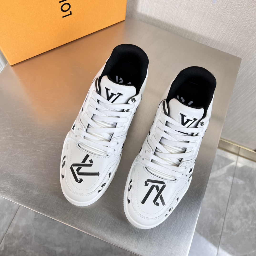Louis Vuitton LV Trainer Sneaker    (Upon uk size)   1AAGXZ - 