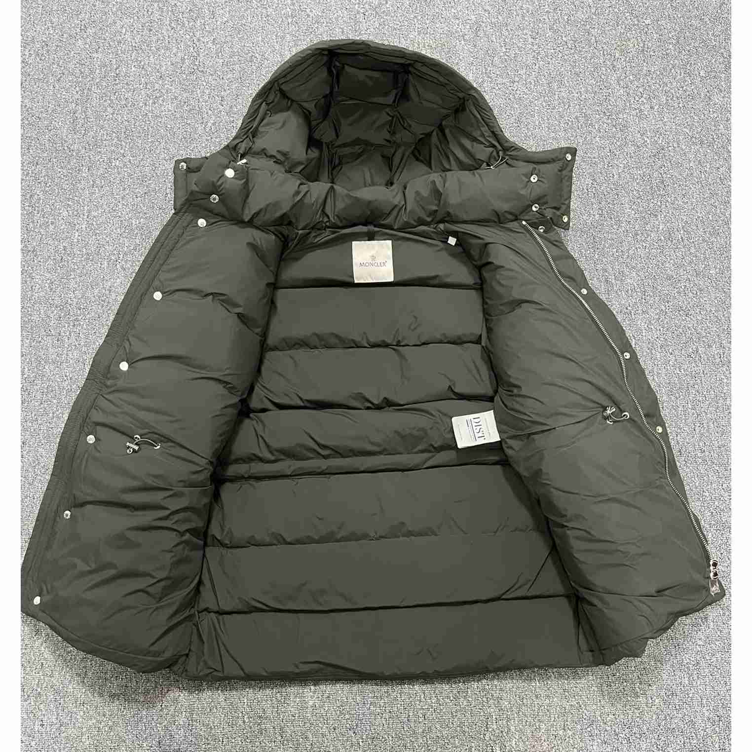 Moncler Bauges Short Down Jacket - 