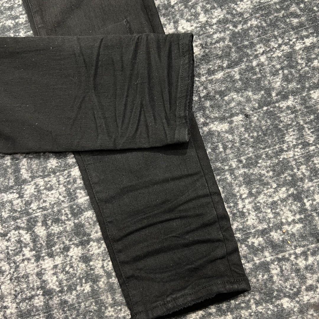 Amiri Slim Fit Jeans    205 - 