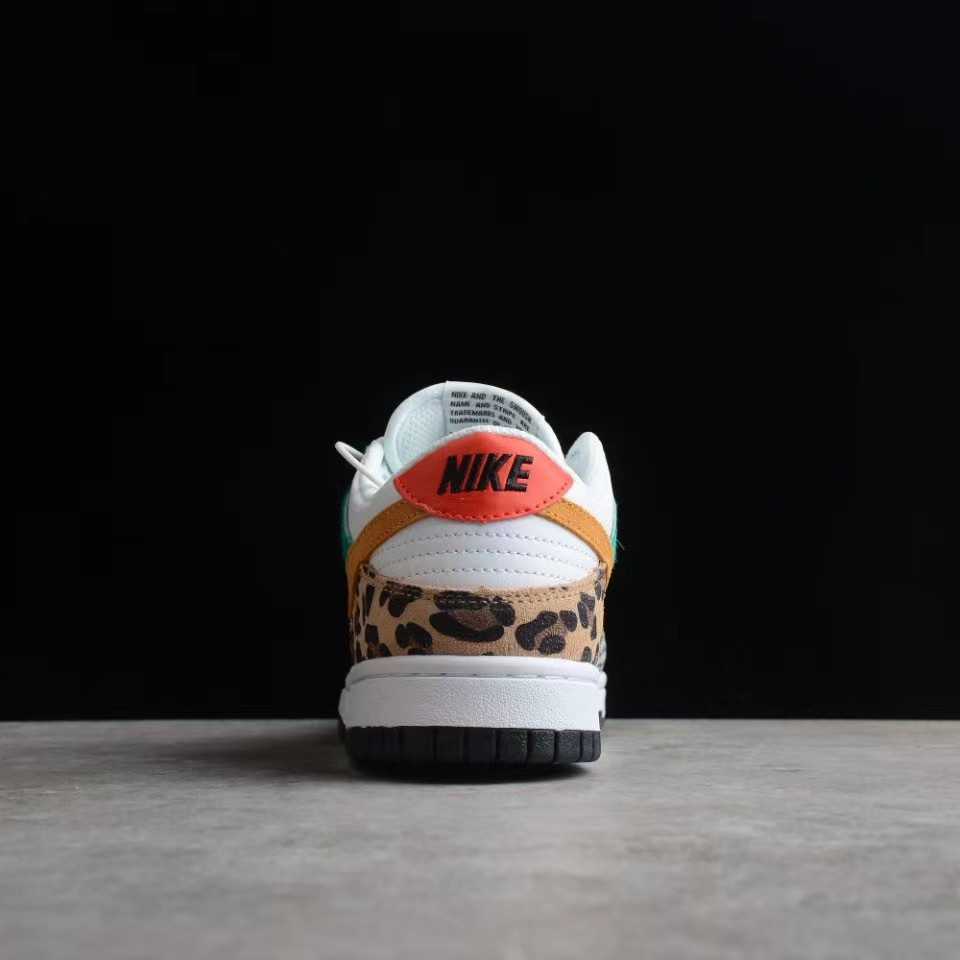 Nike Dunk Low SE "Patchwork" Sneaker    DN3866-100 - 