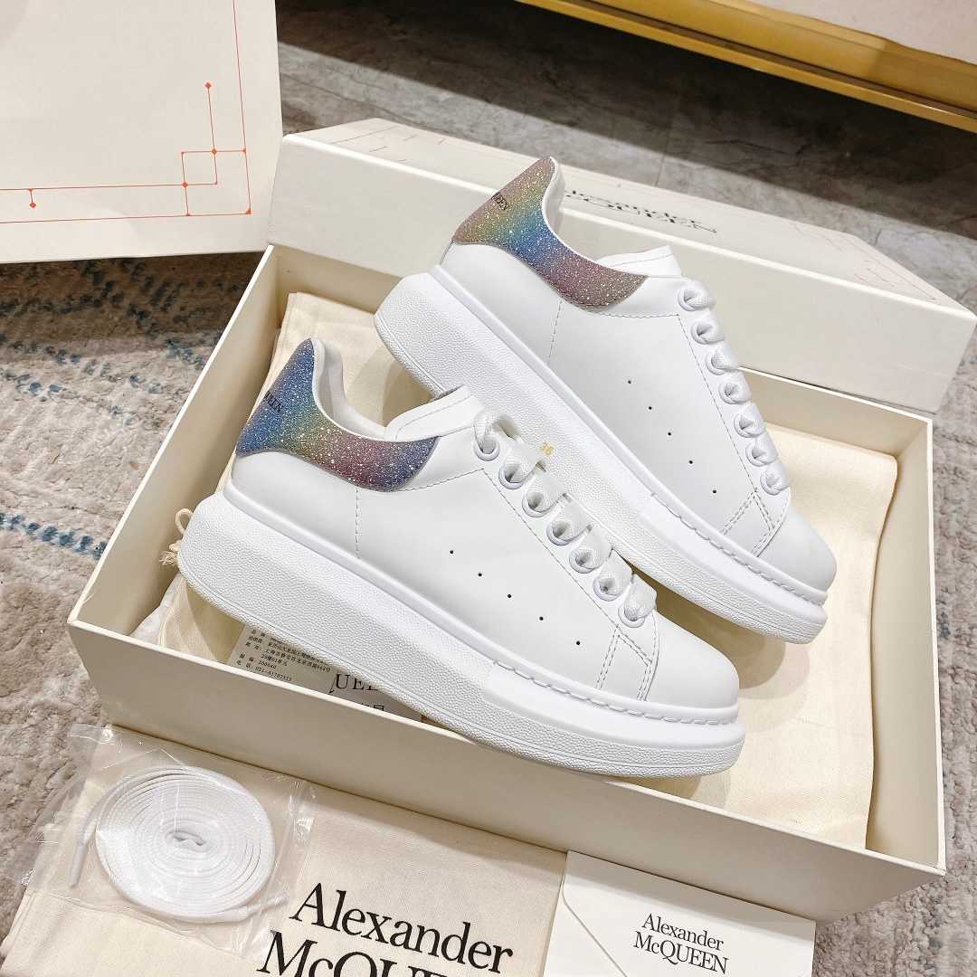 Alexander Mqueen Oversized Sneaker In White - 