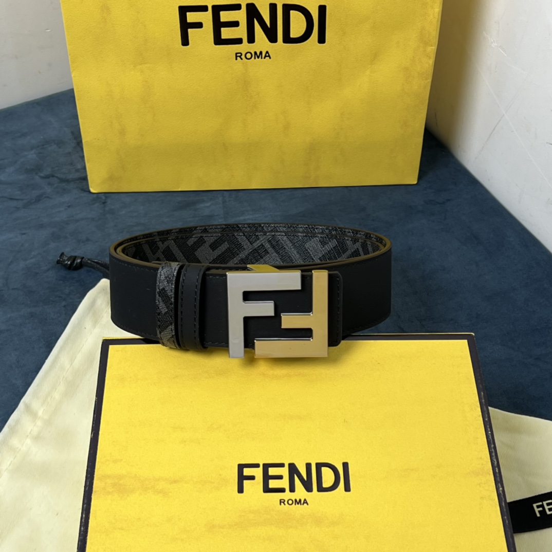 Fendi Reversible Black Leather Belt  - 