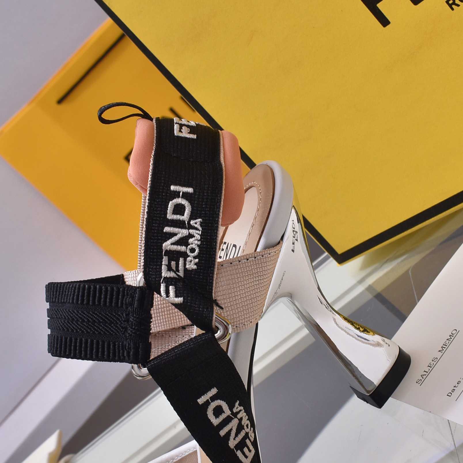 Fendi Colibrì Pink Mesh High-heeled Slingbacks - 
