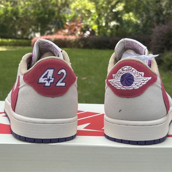 Travis Scott x Air Jordan 1  Sneaker      DM7866-952  - 