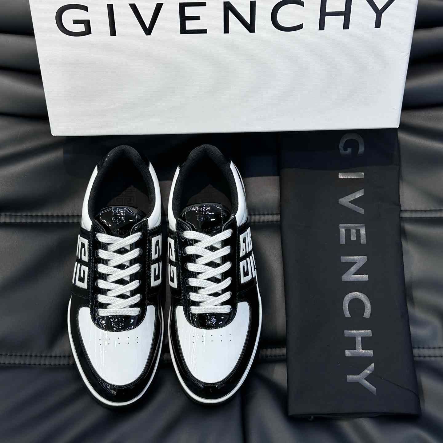 Givenchy G4 Sneakers In Patent Leather - 