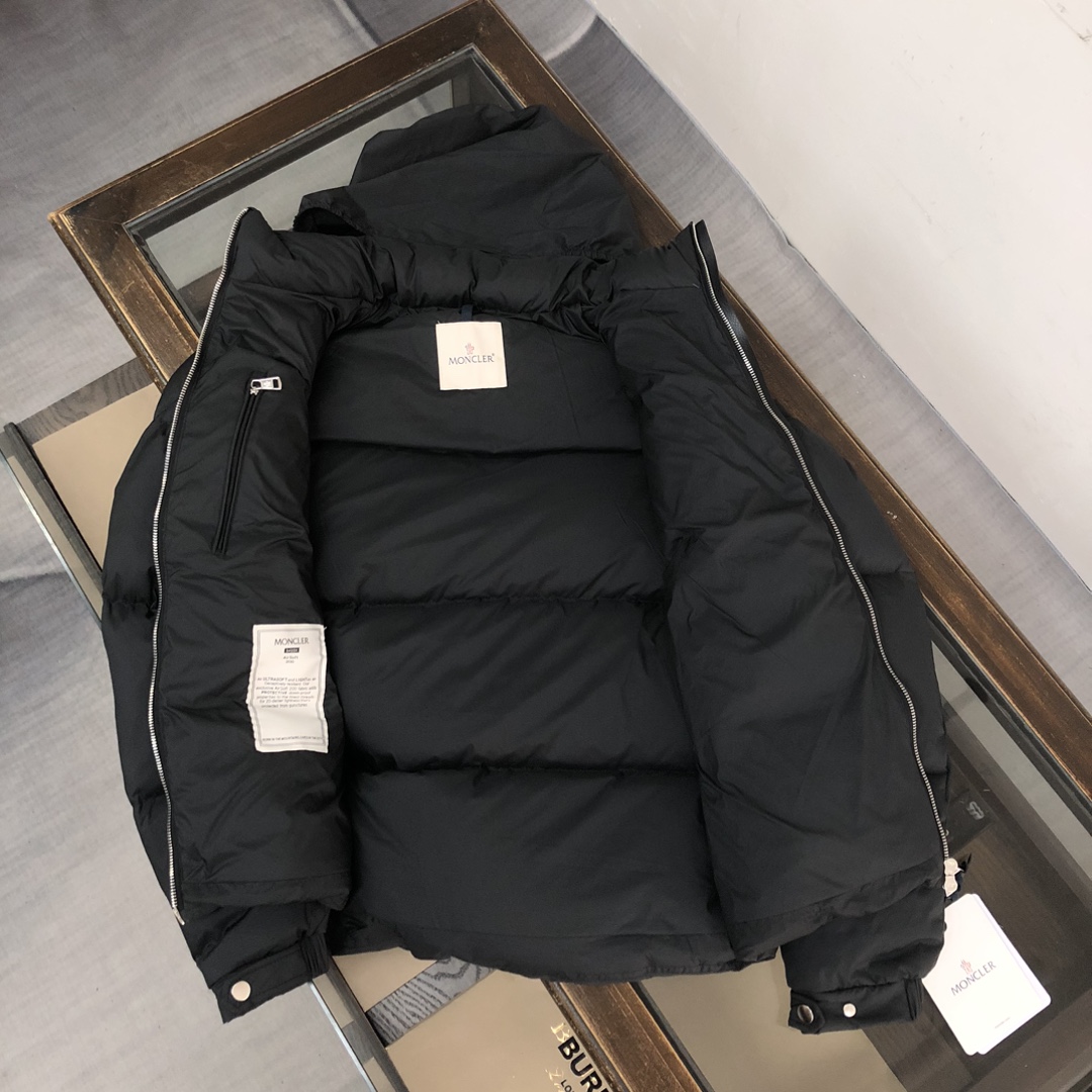Moncler Besbre Short Down Jacket - 