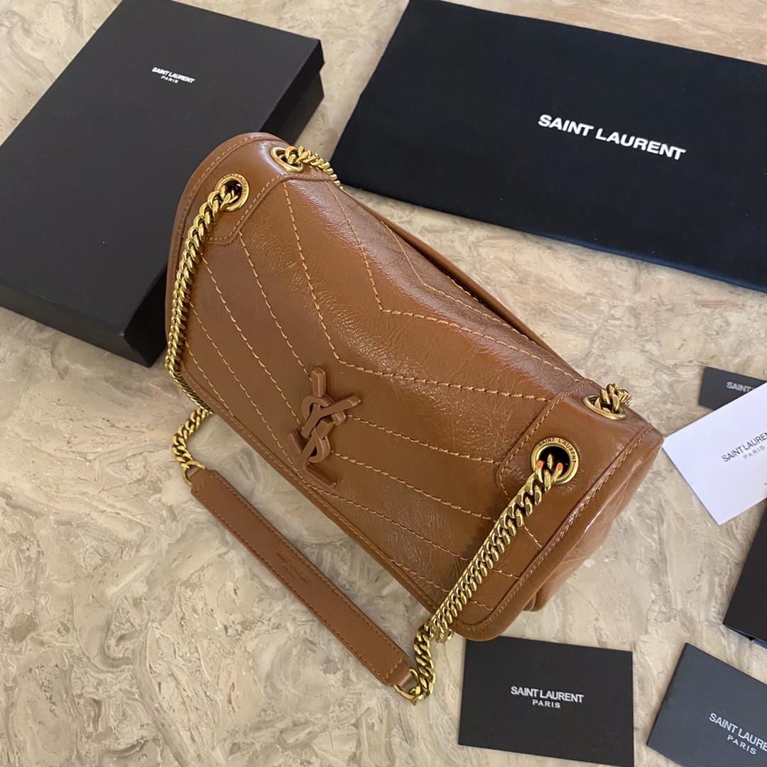Saint Laurent Niki Medium In Vintage Leather (22×16×12cm) - DesignerGu