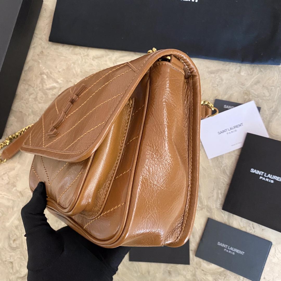 Saint Laurent Niki Medium In Vintage Leather (22×16×12cm) - DesignerGu