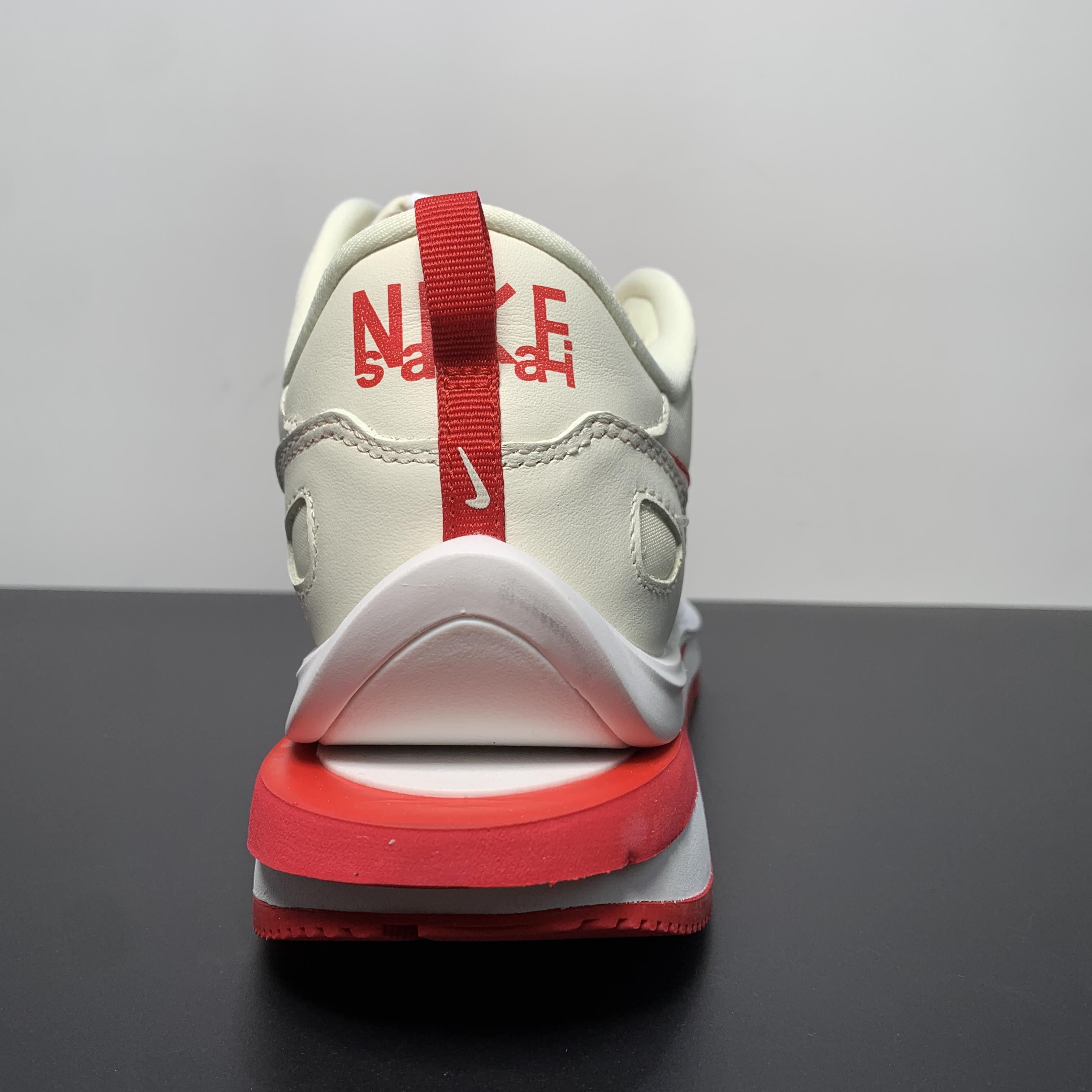 Sacai x VaporWaffle “Tour Yellow ”   DD1875-110 - 