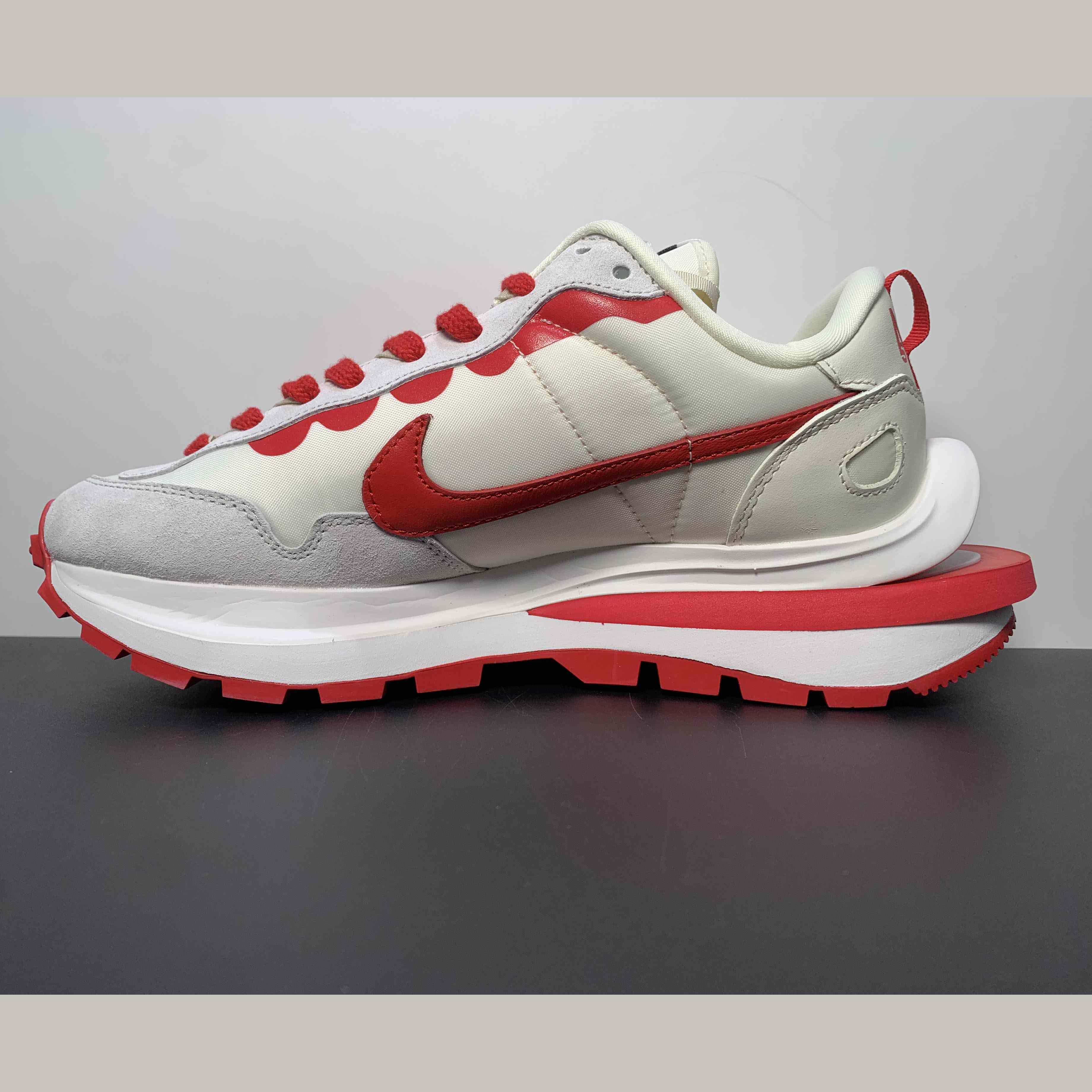 Sacai x VaporWaffle “Tour Yellow ”   DD1875-110 - 