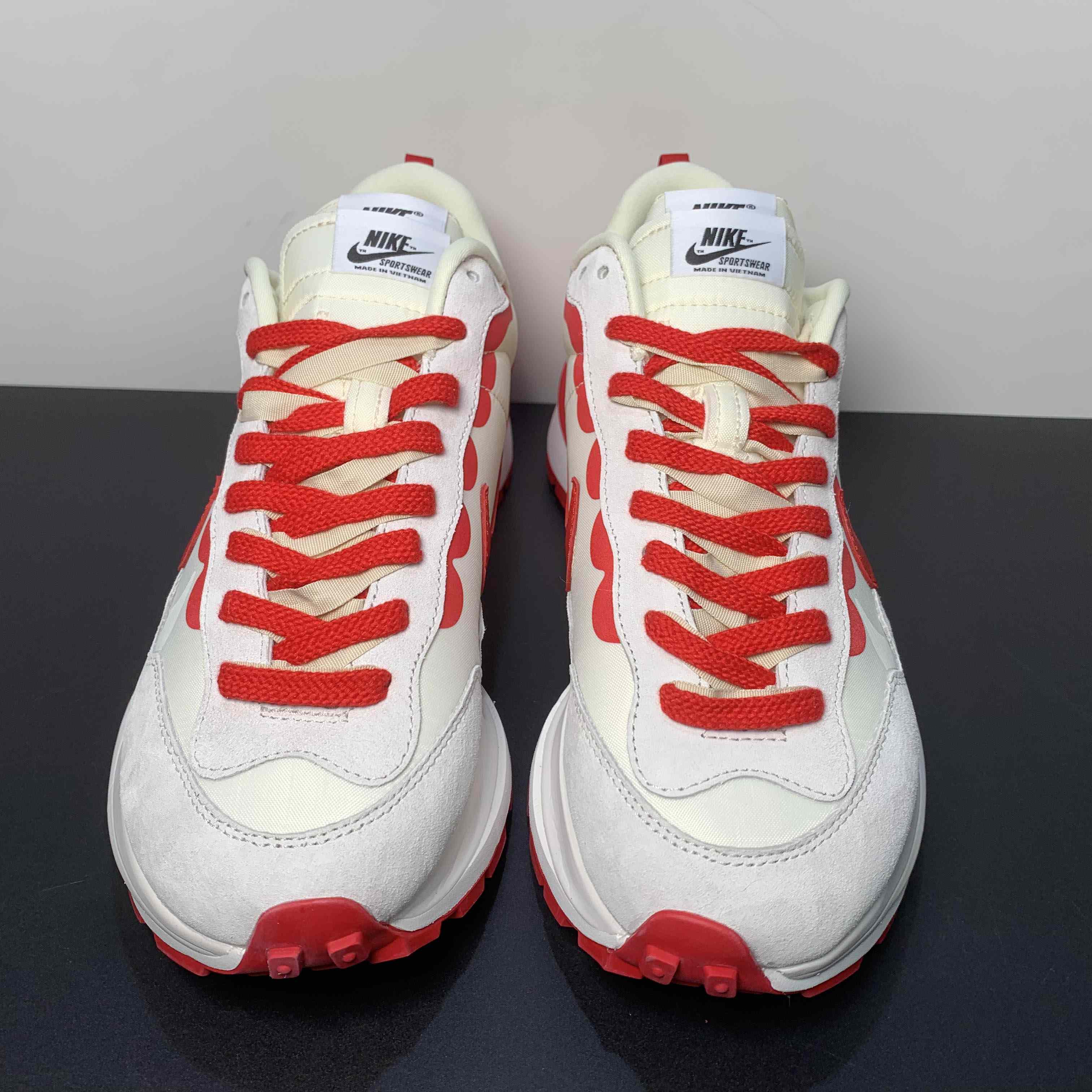 Sacai x VaporWaffle “Tour Yellow ”   DD1875-110 - 