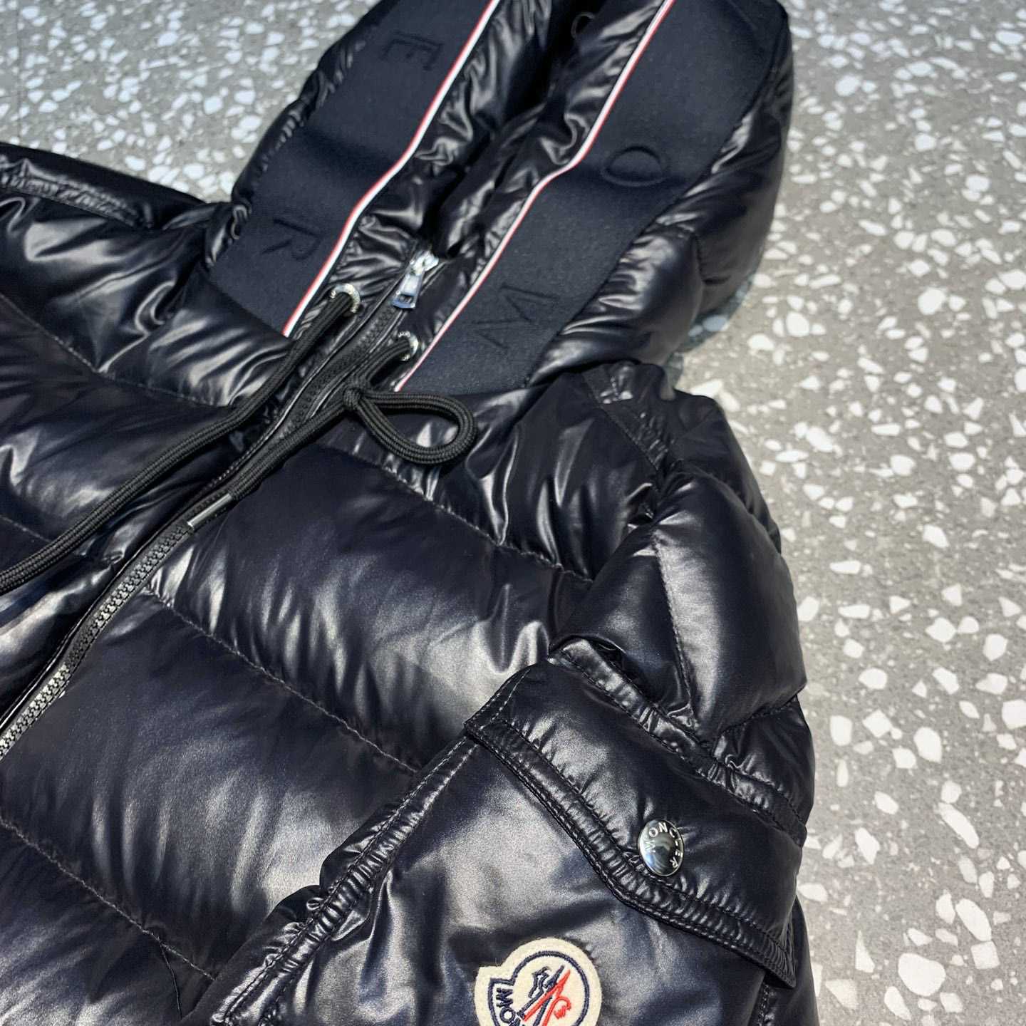Moncler Pavin Short Down Jacket - 