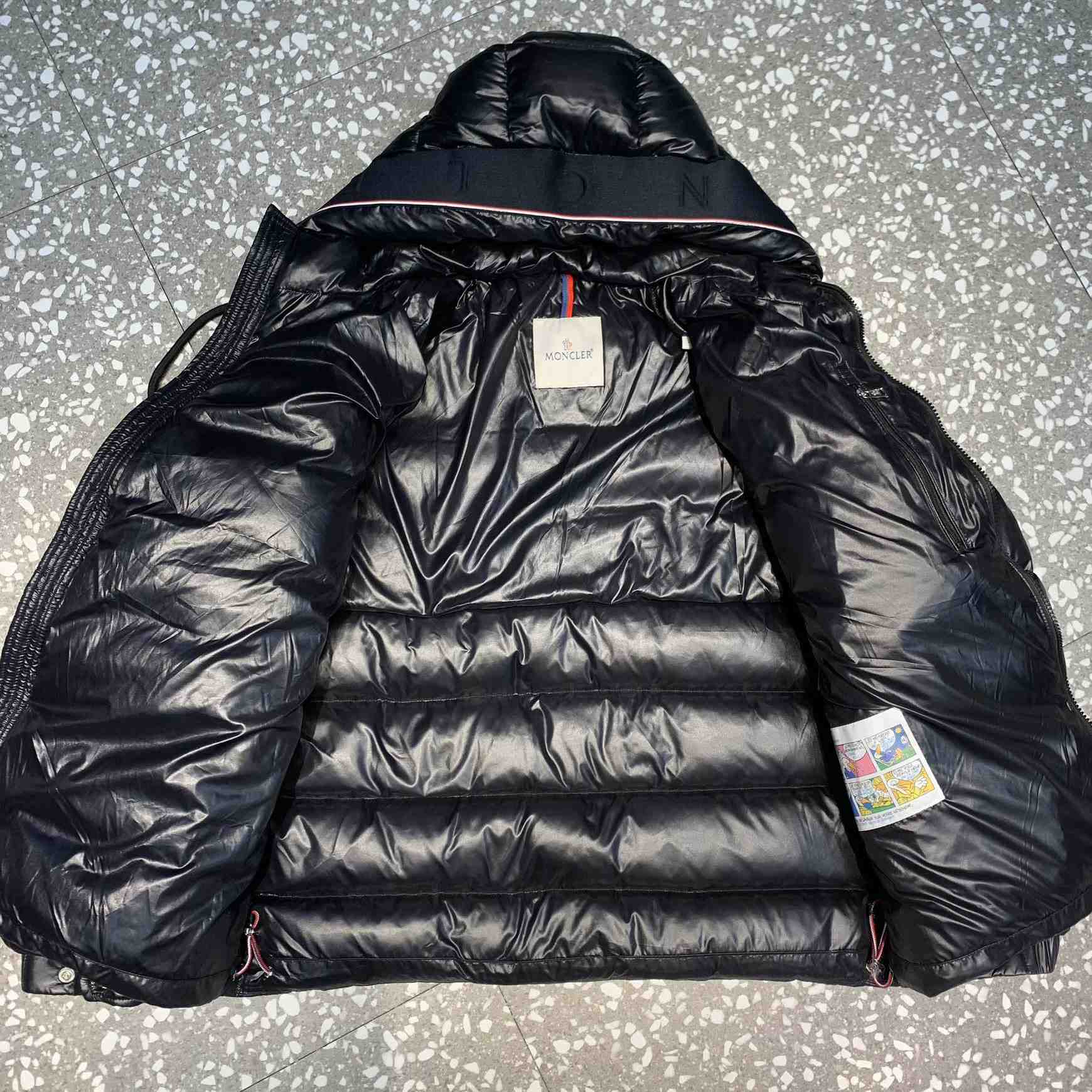 Moncler Pavin Short Down Jacket - 