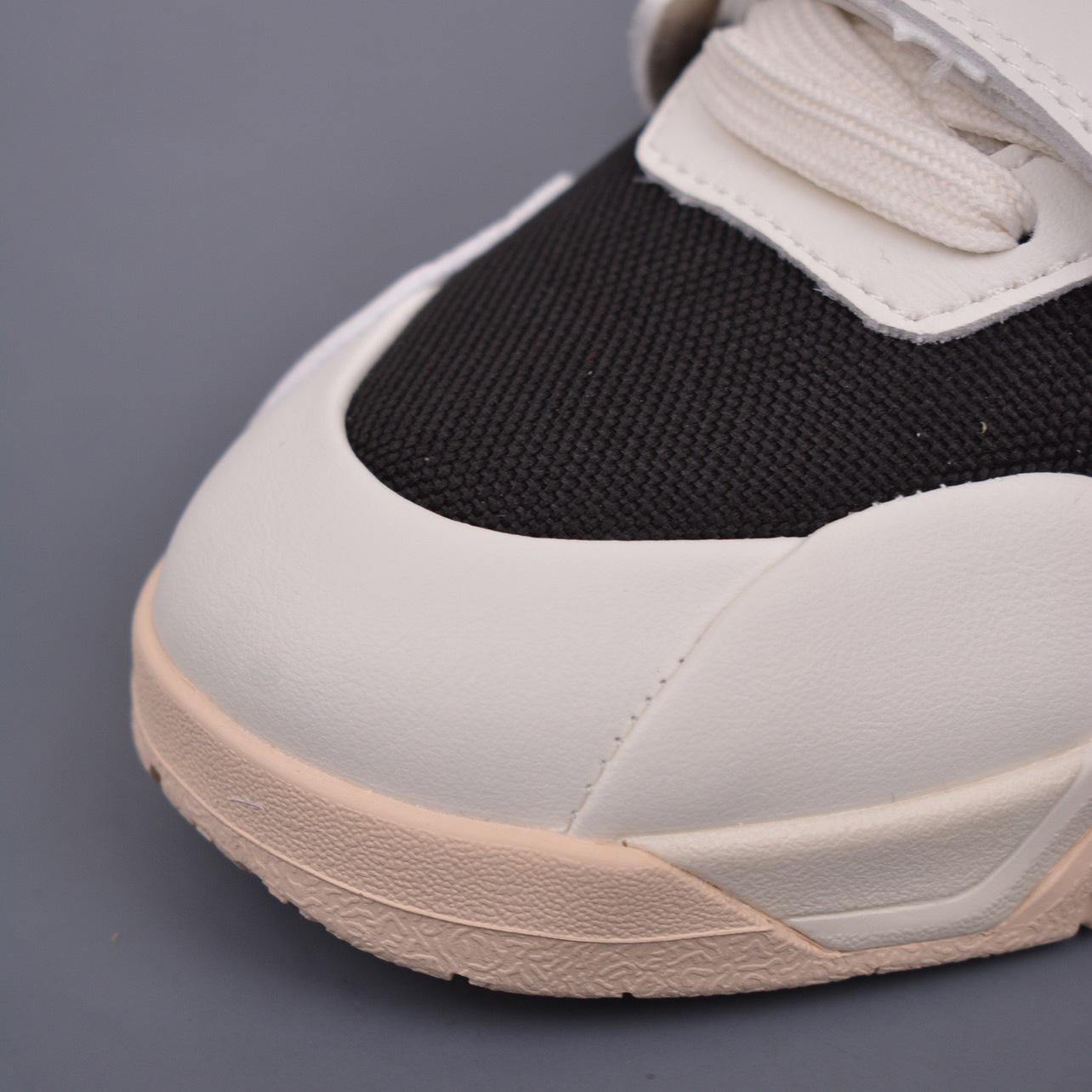 Travis Scott x Jordan Executive The Check Sneaker    FZ8117 - 