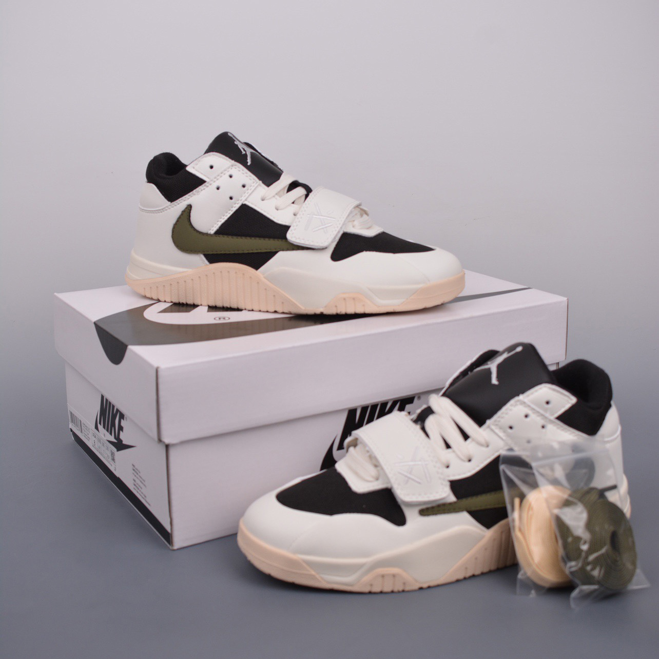 Travis Scott x Jordan Executive The Check Sneaker    FZ8117 - 