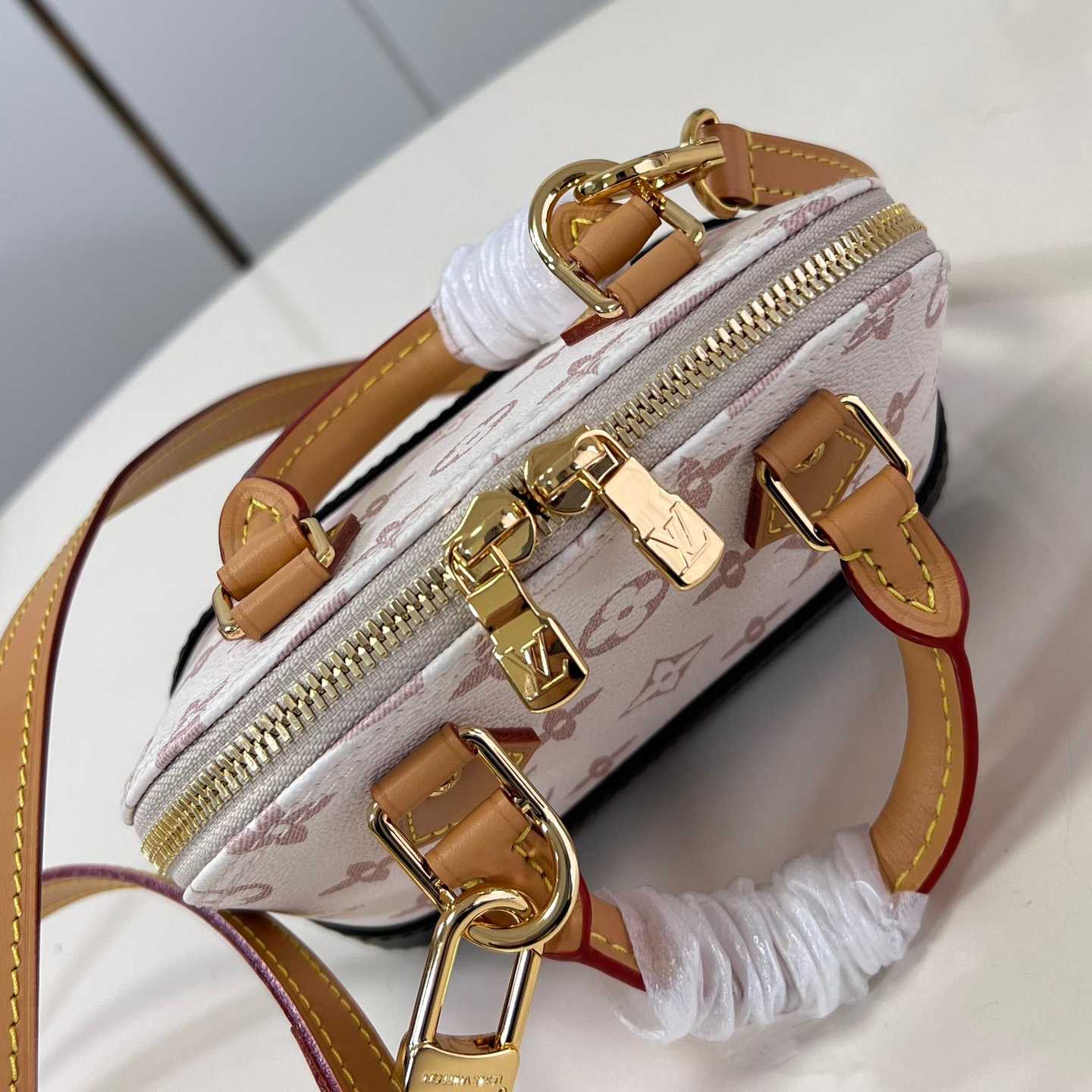 Louis Vuitton Nano Alma   M46895 - 