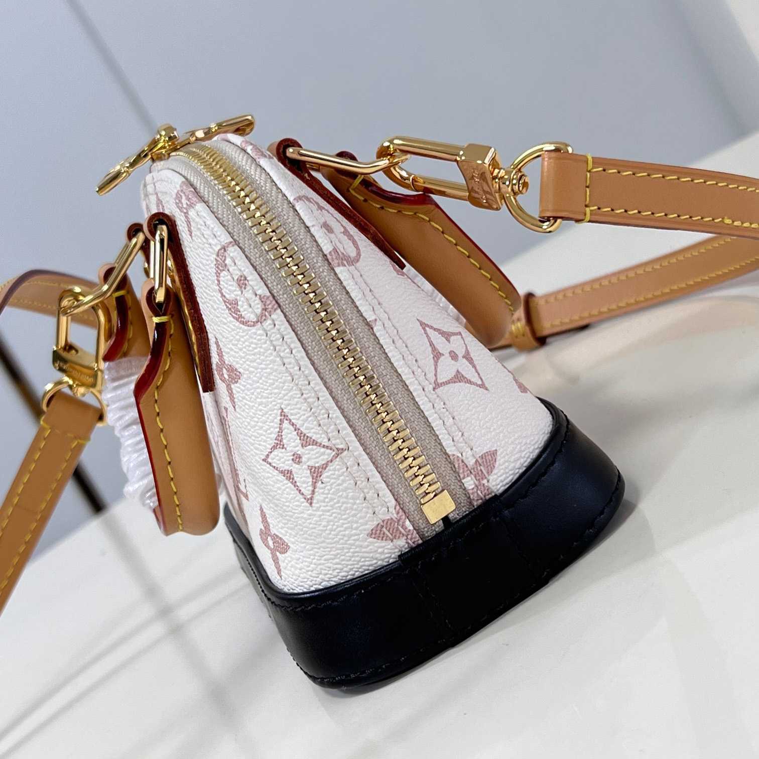 Louis Vuitton Nano Alma   M46895 - 
