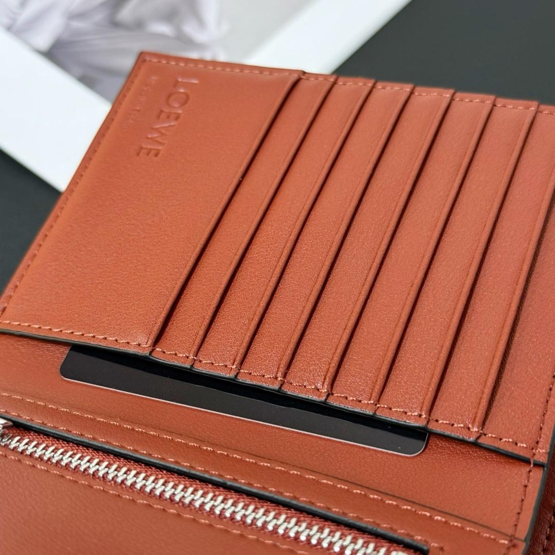 Loewe Medium Vertical Grained-Leather Wallet(14×11cm) - 