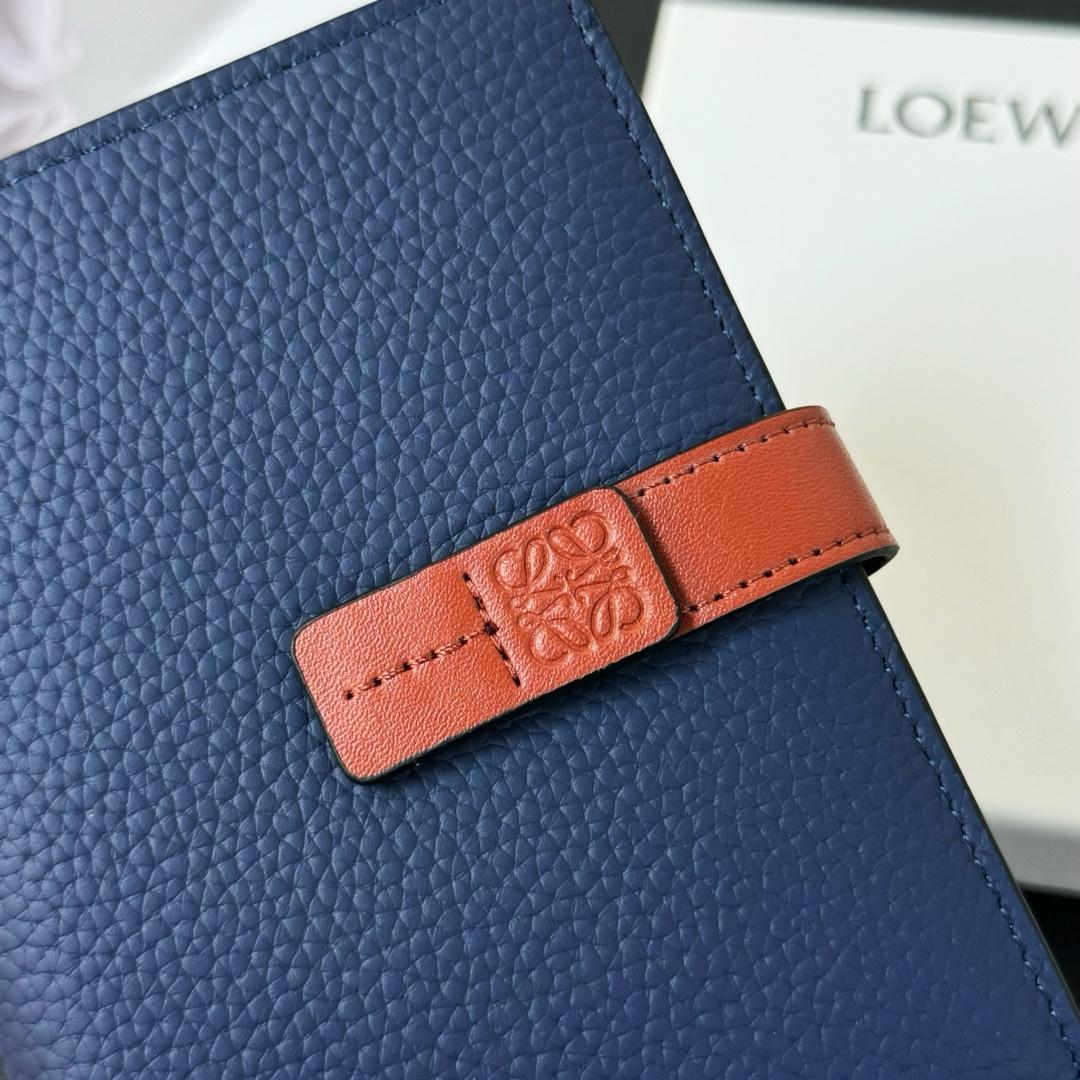 Loewe Medium Vertical Grained-Leather Wallet(14×11cm) - 