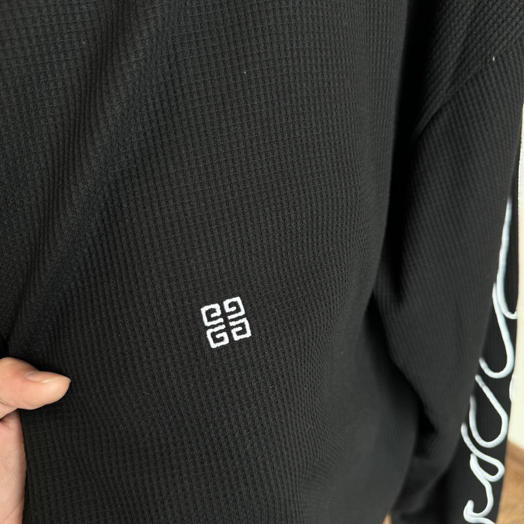 Givenchy Boxy Fit T-shirt In Cotton With GIVENCHY Dragon Print - 