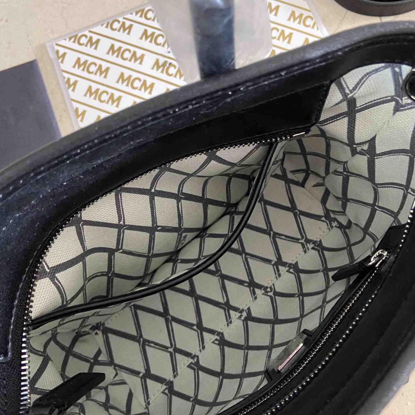 MCM Aren Top-zip Shopper In Visetos - 