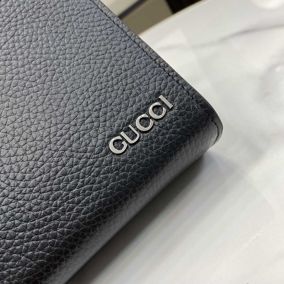 Gucci Pouch With Gucci Logo - 