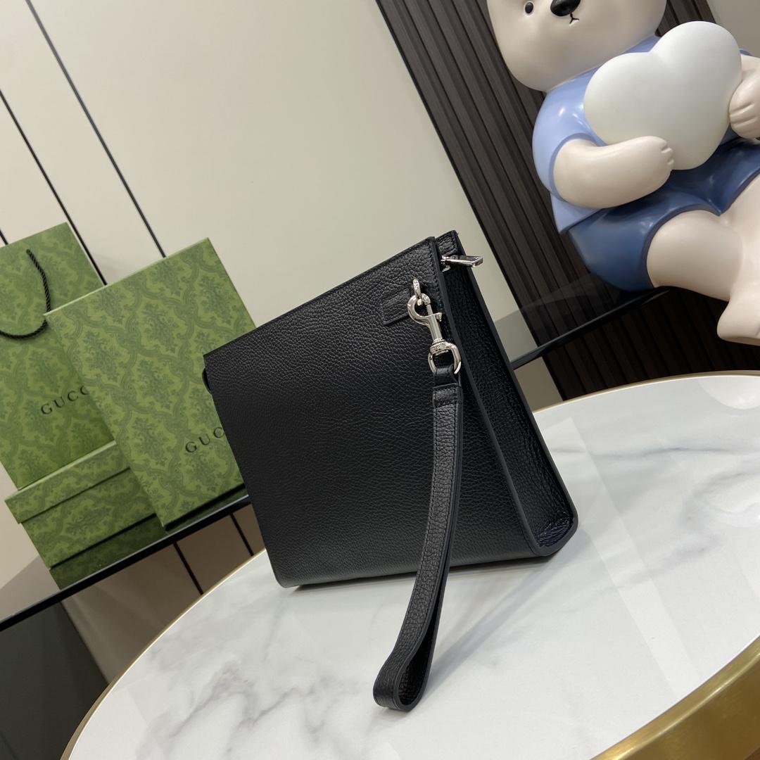 Gucci Pouch With Gucci Logo - 
