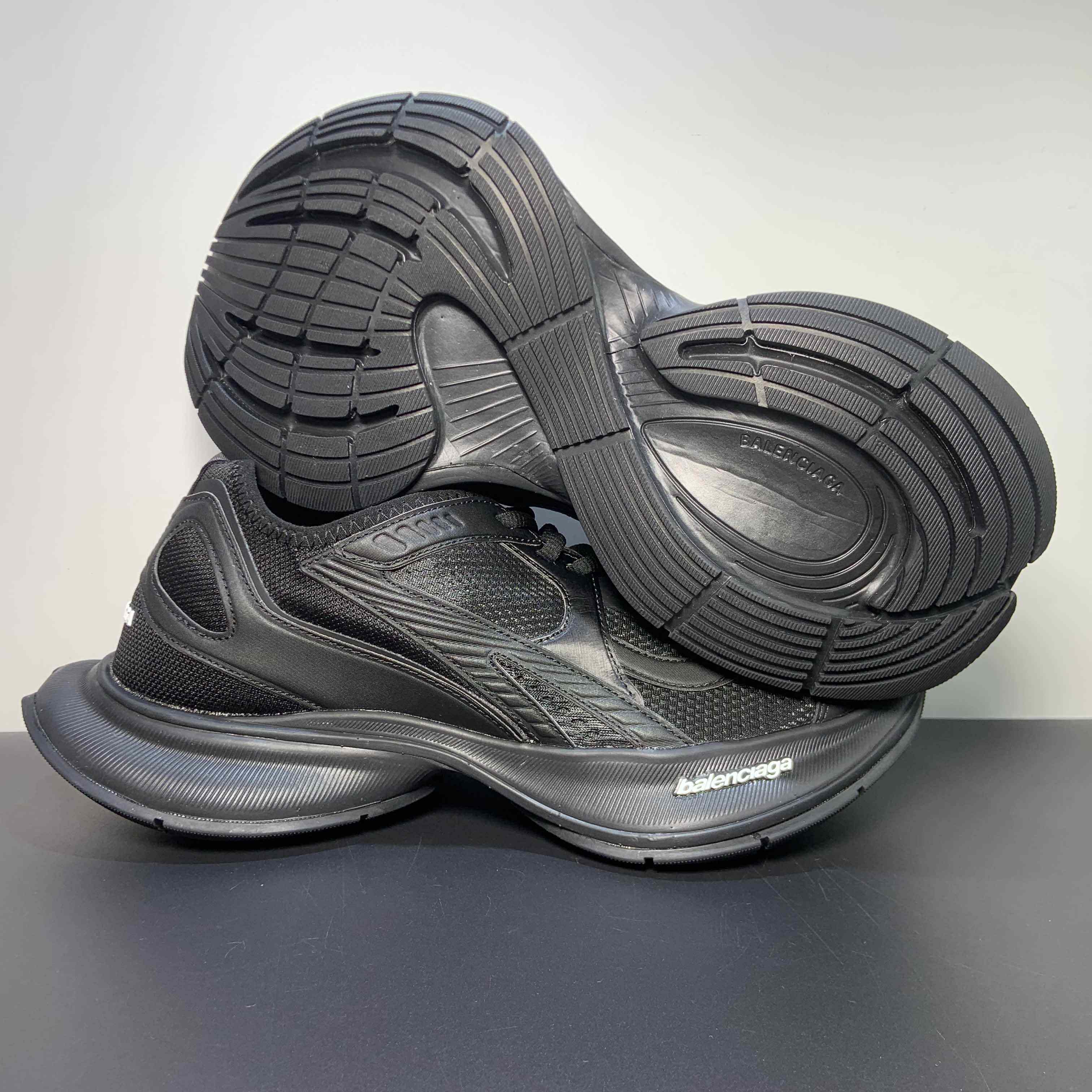 Balenciaga Circuit Sneaker In Black  - 