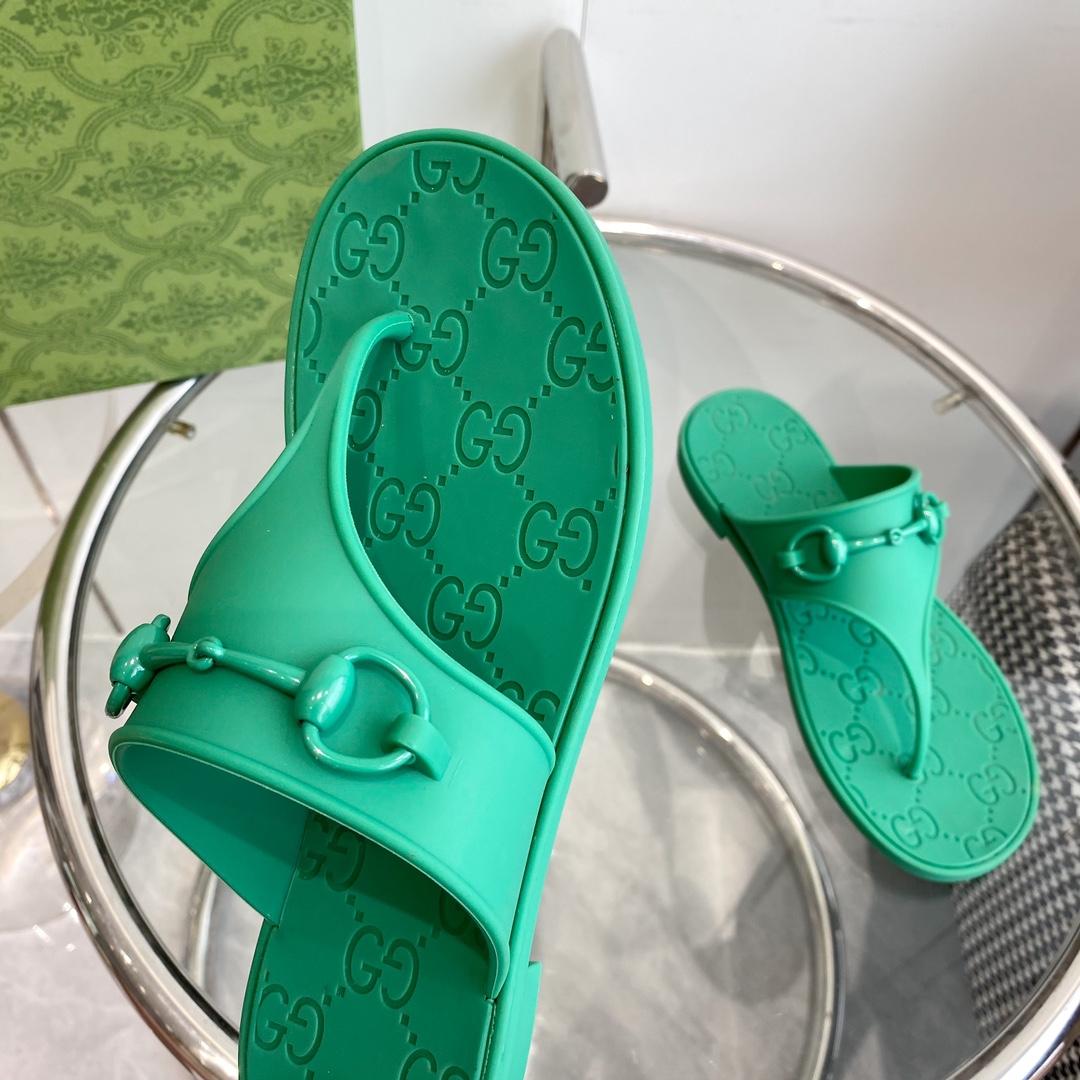 Gucci Women's Thong Sandal With Horsebit  - 