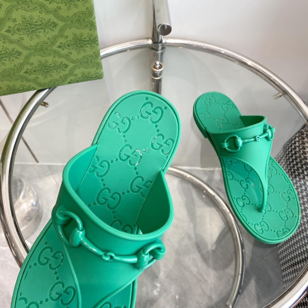 Gucci Women's Thong Sandal With Horsebit  - 