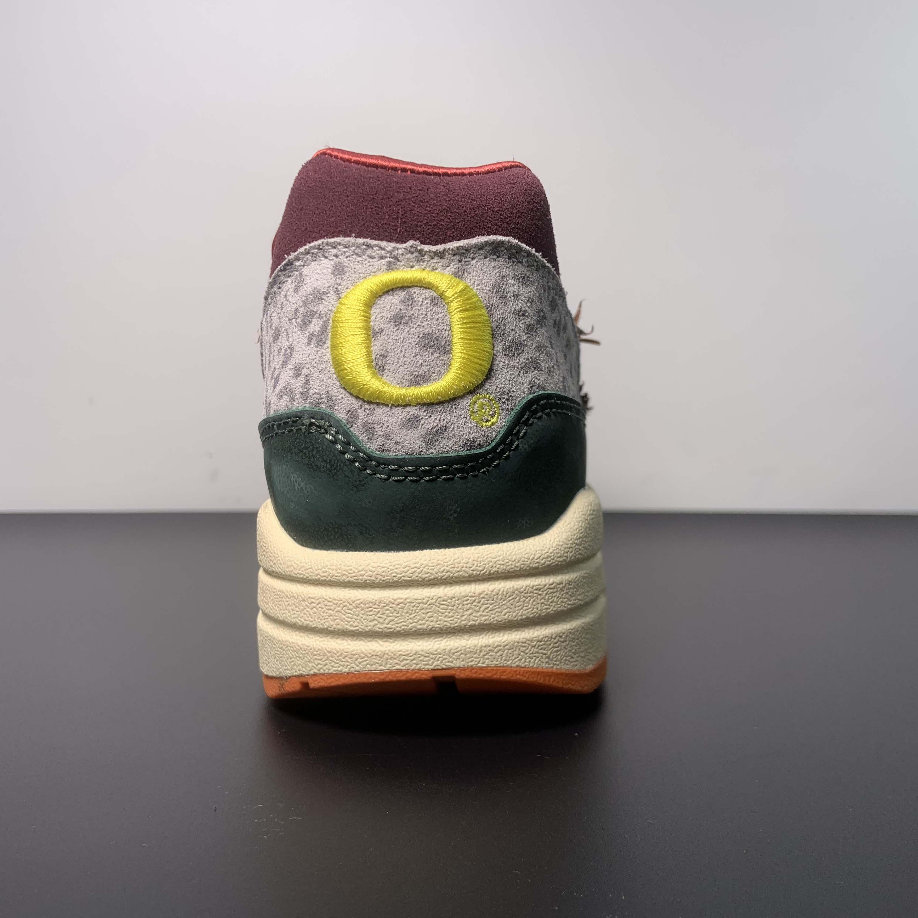 Division Street x Nike Air Max 1 Sneakers    HQ2639-100 - 