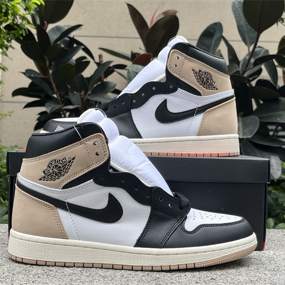 Air Jordan 1 High OG WMNS “Latte Sneaker    FD2596-021  - 