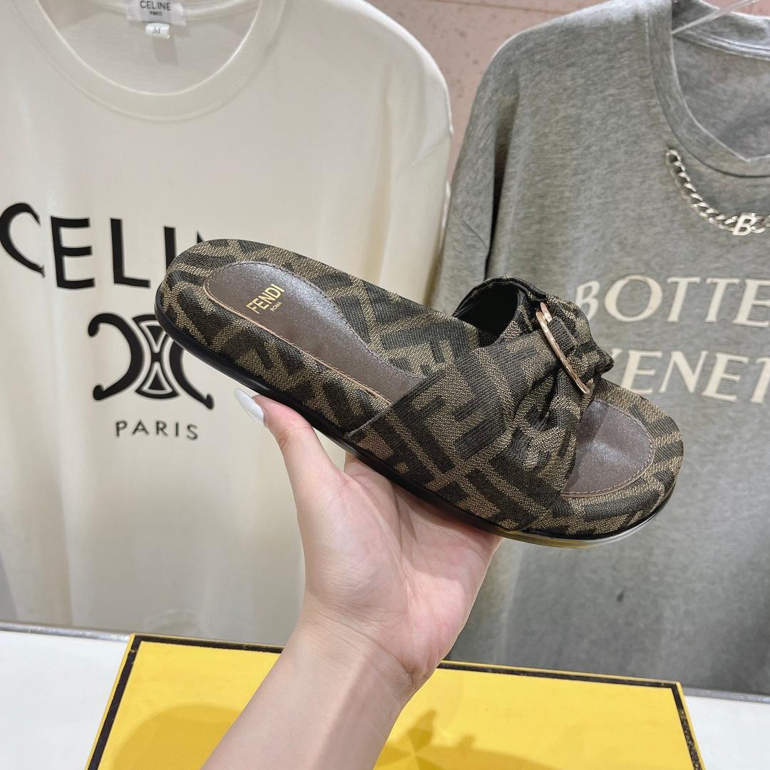 Fendi Feel Brown FF Jacquard Slides - 