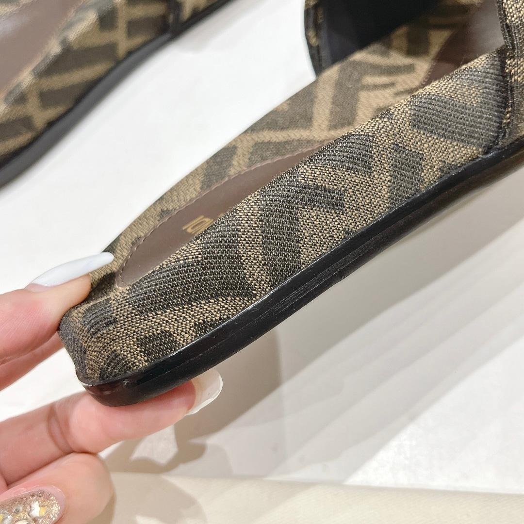 Fendi Feel Brown FF Jacquard Slides - 