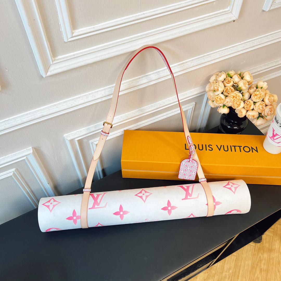 Louis Vuitton Exercise Mat  GI0920 - 