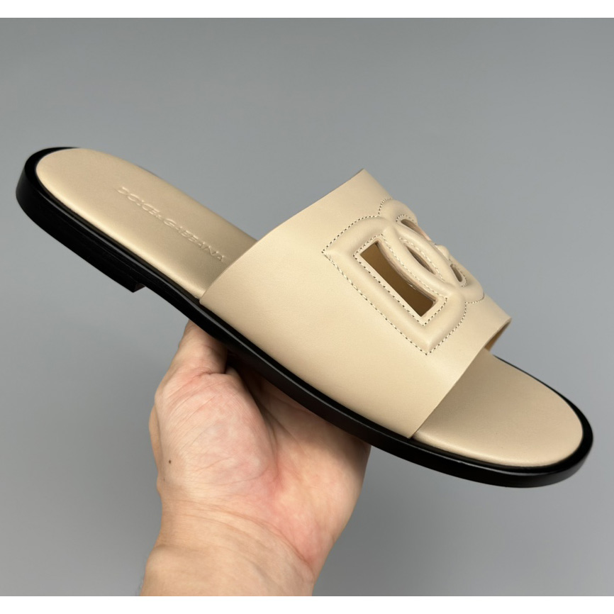 Dolce & Gabbana Calfskin sliders - 